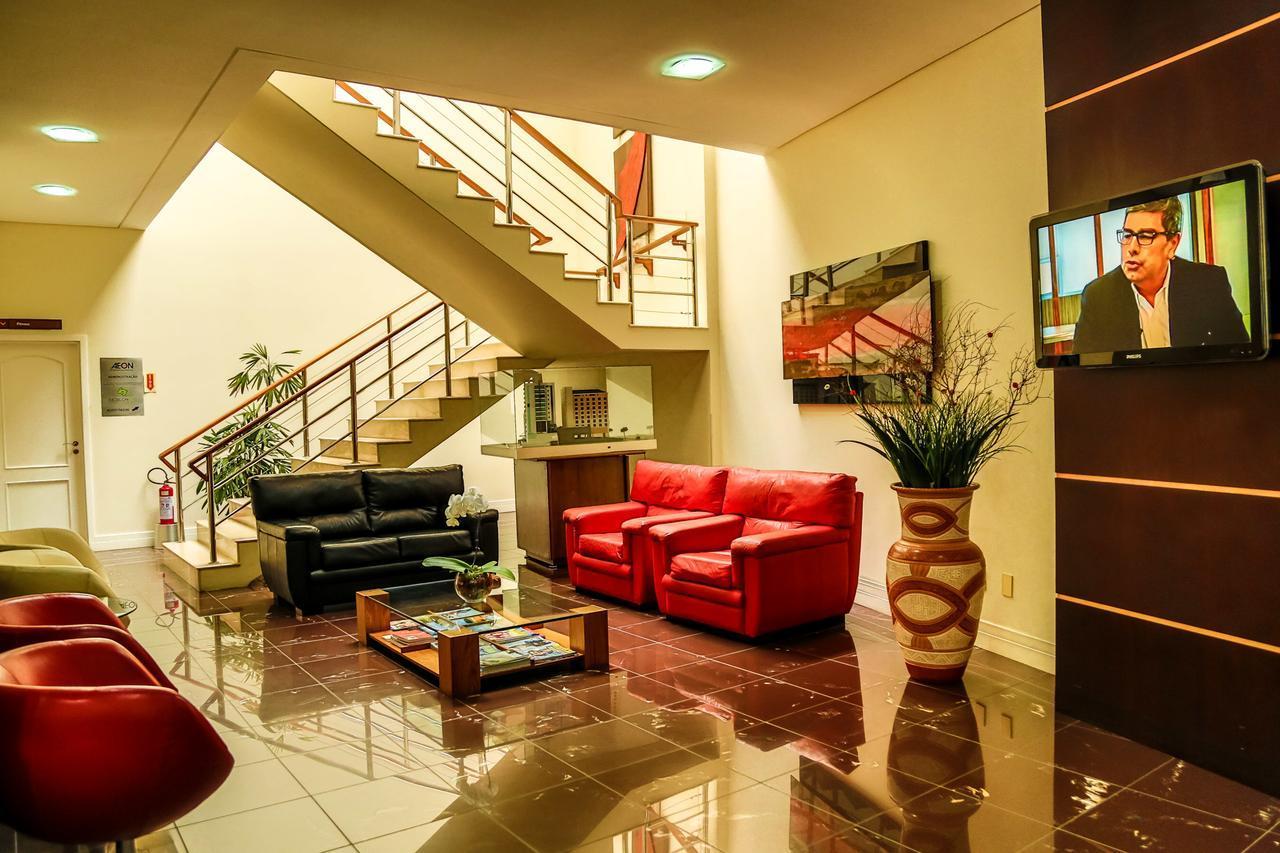 Le Village Flats E Hotel Жоинвили Экстерьер фото