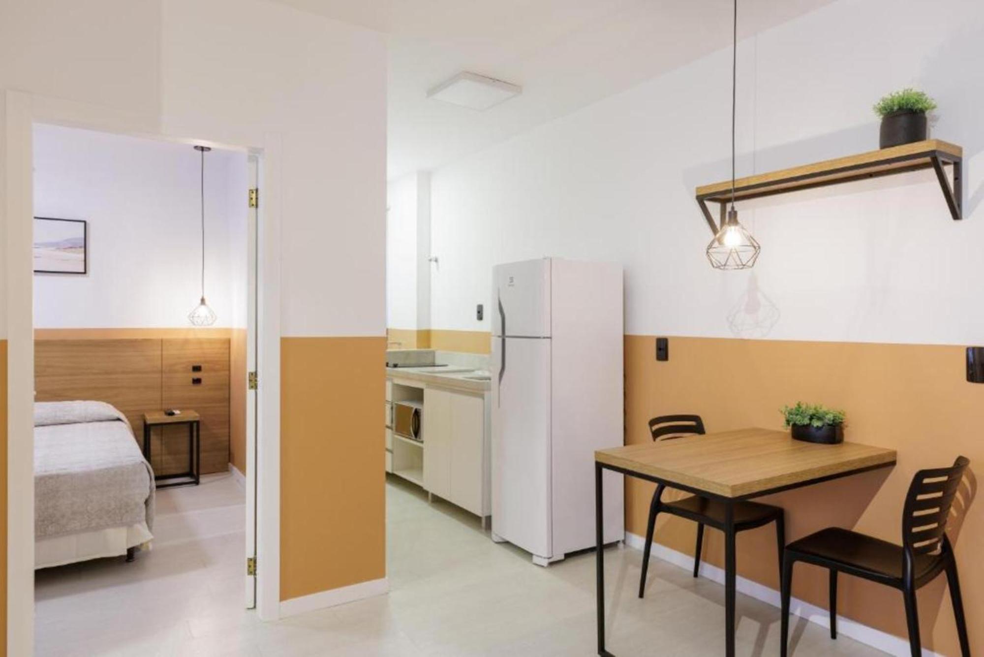 Le Village Flats E Hotel Жоинвили Экстерьер фото