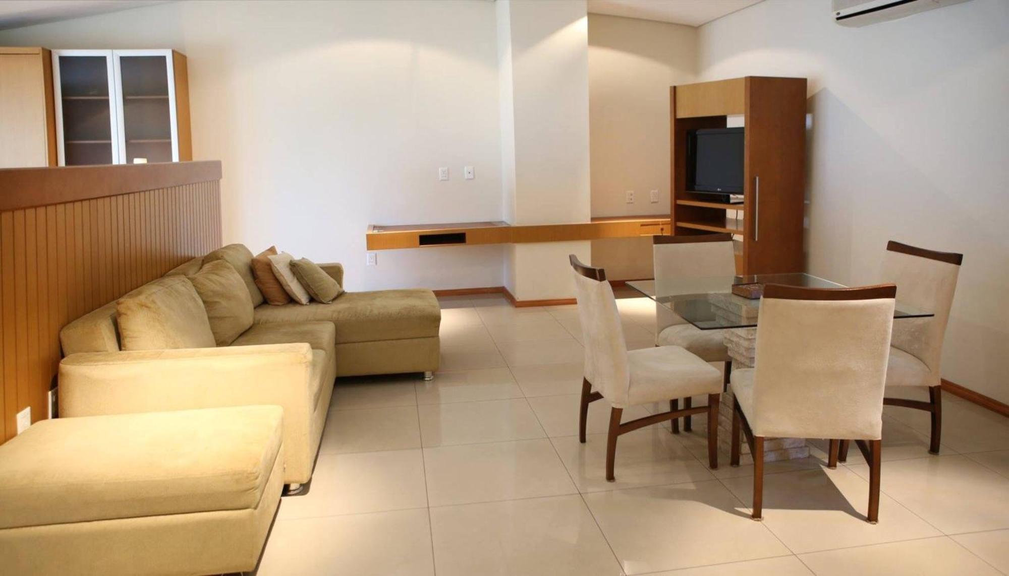 Le Village Flats E Hotel Жоинвили Экстерьер фото