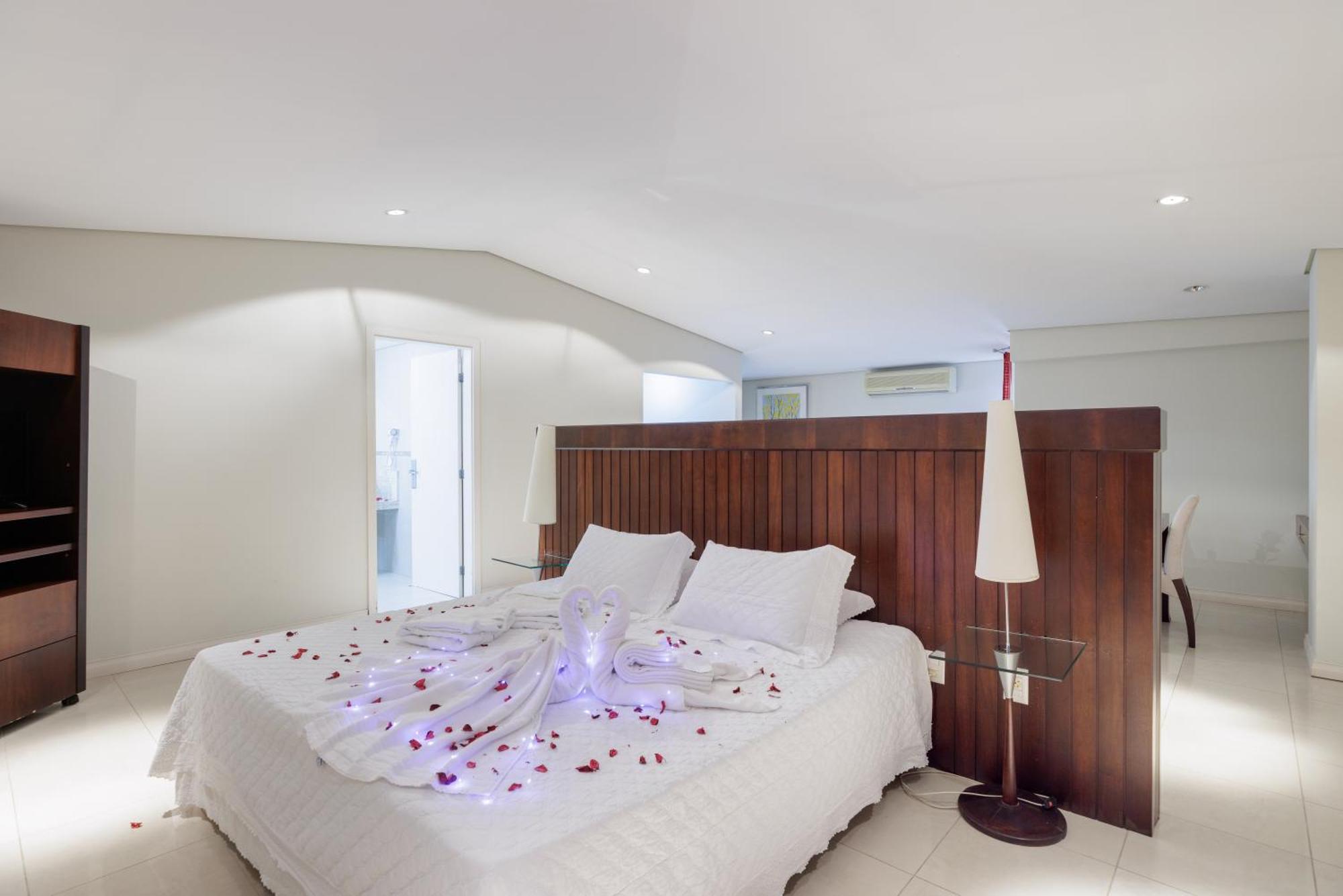 Le Village Flats E Hotel Жоинвили Экстерьер фото
