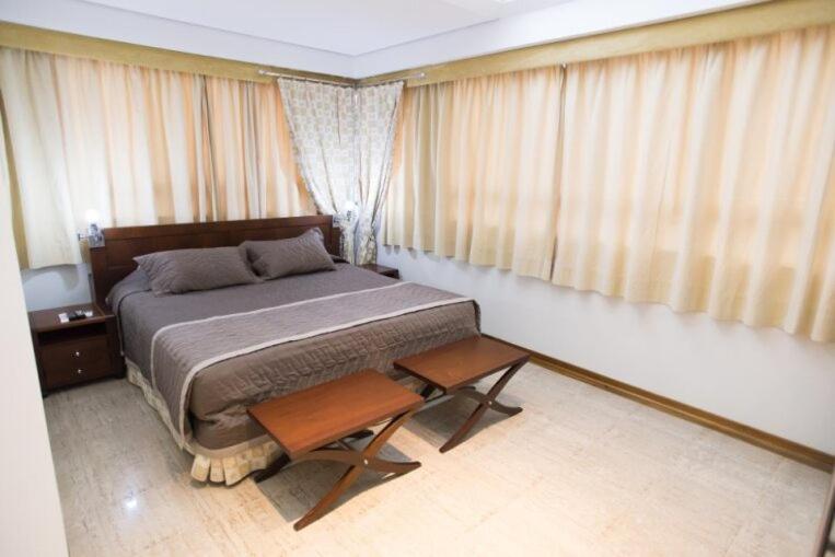 Le Village Flats E Hotel Жоинвили Экстерьер фото